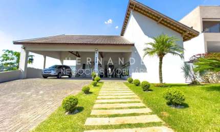 Casa térrea com  acessibilidade no Reserva Santa Maria