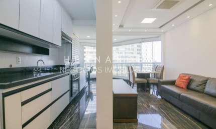 Apartamento com 53m² mobiliado com vista para o 18 do Forte