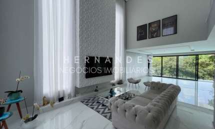Imperdível: Casa em Condomínio de Luxo com 4 quartos, 4 suítes e 440m² na cidade de Santana de Parnaíba-SP, bairro Suru.