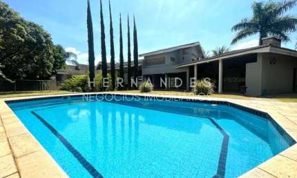 Imóvel de Luxo em Alphaville: Casa Espaçosa com 4 Quartos, 2 Suítes e 524m² - Santana de Parnaíba-SP