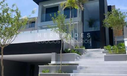 Casa Espetacular à Venda no Residencial Santa Anna com 375m² de terreno sendo 3suítes