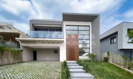 Casa a venda nunca habitada no Condomínio Itahyê Alphaville, 4 quartos, 4 suítes, 6 banheiros, 2 vagas, 386m² em Santana de Parnaíba-SP.