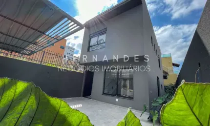 Barueri Imóvel com 138m² de Terreno sendo 3 Suítes e 2 vagas proximo de Alphaville para locação ou compra.