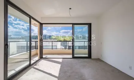 Imperdível casa em condomínio à venda em Santana de Parnaíba-SP, bairro Tanquinho. 4 quartos, 4 suítes, 3 salas, 5 banheiros, 3 vagas de garagem, 214 m².