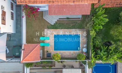 Espetacular casa de luxo em condomínio no Alphaville, Santana de Parnaíba-SP: 5 quartos, 4 suítes, 3 salas, 6 banheiros, 4 vagas, 297,12m².
