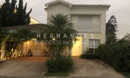 Casa de alto padrão para locação no Tamboré 7 em Alphaville