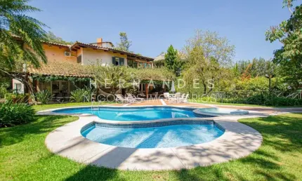 Casa de luxo em condomínio: 4 quartos, 4 suítes, 3 salas, 6 banheiros, 4 vagas em tamboré, barueri-sp - 790m².