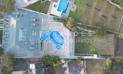 Luxuosa mansão de 7 quartos e 7 suítes no tamboré, santana de parnaíba-sp: 5 salas, 11 banheiros, 5 vagas, 1.531,24 m² de área construída!