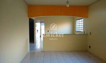 Casa para venda com 500 m² e 3 quartos em Vila Honorina, Agudos - SP