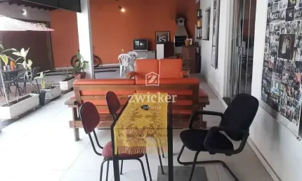 Casa á venda com área de lazer completa no Parque Santa Edwiges, Bauru, SP