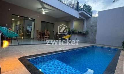 Casa para venda com 250 m² e 3 quartos em Jardim Márcia II, Agudos - SP