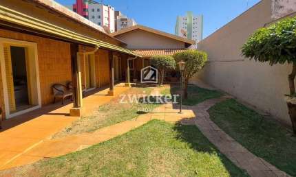 Casa com 3 quartos à venda na Vila Guedes de Azevedo, Bauru 