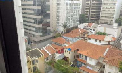 Cj comercial na região da Paulista, com 1 sala, 2 banheiros, ar cond.,1 vaga. Próximo metrô Paulista