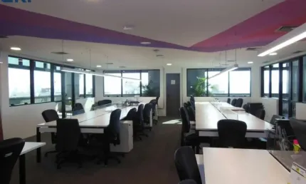 Cobertura Comercial Itaim-Bibi Skyline Incomparável: 366m², 3 Varandas, 8 vagas.