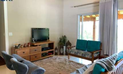 Linda casa de condomínio, 4 dorm. 10 vagas, 2100m2 AT