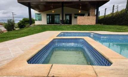 LINDO SOBRADO 305 MTS  - COND FECHADO VALE DOS LAGOS