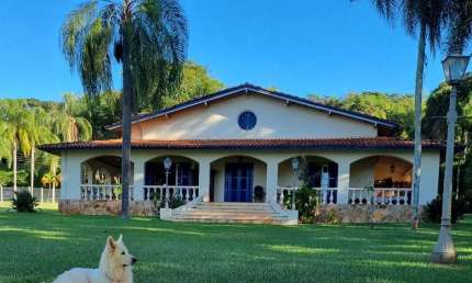 Casa à venda em maravilhoso Condomínio Parque Náutico!!