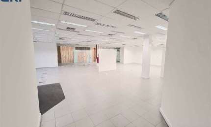 Excelente imóvel comercial, 871m2, 15 vagas de garagem