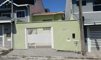 Casa - Villa Branca - Jacareí - 2 Dormitórios - 55m²
