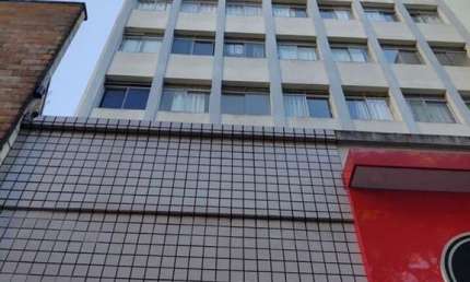 Studio semi mobiliado p/ locação, com 29,7 m. AU, sem vaga. Próximo ao Mackenzie e Santa Casa.
