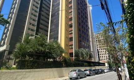 Prédio com 1 sala para alugar na Rua Américo Brasiliense, 2171, Chácara Santo Antônio, São Paulo