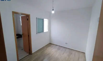 Sobrado Novo 2 suítes, 1 vagas de garagem, 1 lavabo, área de serviços.