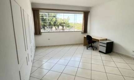 Sala Comercial para Locação ? Localização Estratégica no Centro de Jacareí
