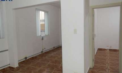 Paraiso, ao lado do Metro Vergueiro, conjunto comercial