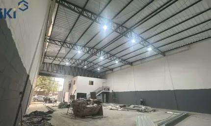 Galpão comercial 350m² para locação, banheiros, 4 vagas para carro na frente na Vila California - SP