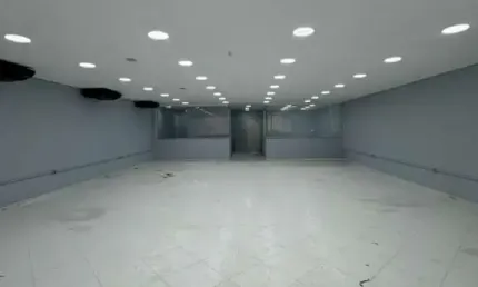 Galpão/loja comercial locação 550m² com 3 banheiros, 2 vagas no jardim avelino - sp