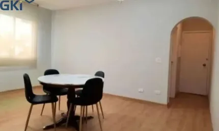 Apto reformado, 80m2, com 2 dorm. e vaga, 600 metros do Metrô