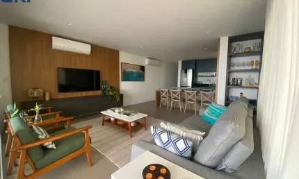 Linda casa com vista para o mar, com uma localização maravilhosa da praia de Juquehy!!