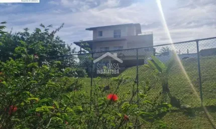Linda chácara com 5 quartos e excelente acabamento em condomínio fechado em Salto