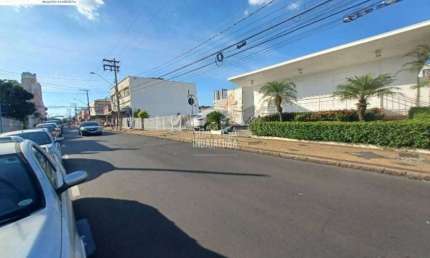 Prédio comercial no centro de Indaiatuba excelente para agência bancária