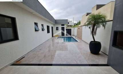Casa térrea nova com 3 suítes e piscina no condomínio Piemonte em Itaici