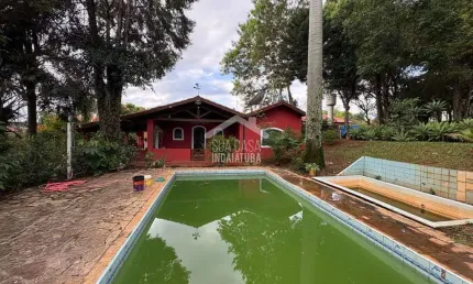Chácara no Mosteiro de Itaici com fundo para o lago do condomínio