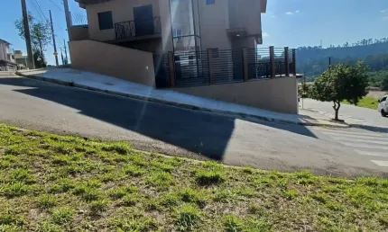 Magnífico sobrado a venda no bairro do Portal dos Ipês em Polvilho Cajamar