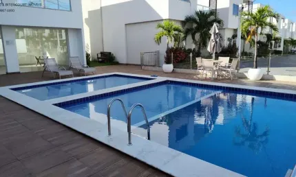 Casa em condomínio fechado com 4 quartos à venda na Avenida Amarílio Thiago dos Santos, Vila Praiana, Lauro de Freitas, 170 m2 por R$ 795.000