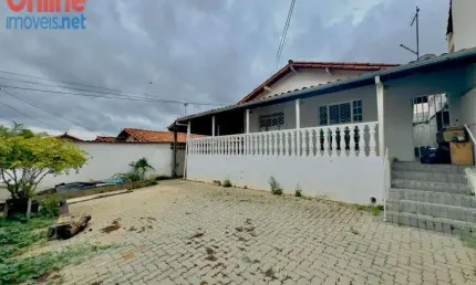 Casa com 03 quartos à venda em Bairro Alípio de Melo