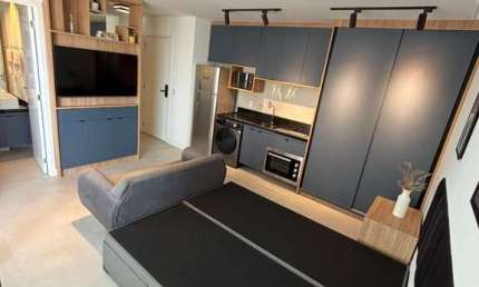 Studio totalmente mobiliado ao lado do metro para Locação !!!