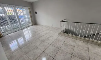 Casa com 3 quartos para alugar na Vila Carrão, São Paulo 