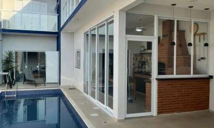 Casa no Jardim Nathalia no Éden em Sorocaba, com 2 quartos sendo uma suíte, e um escritório com piscina e linda área gourmet