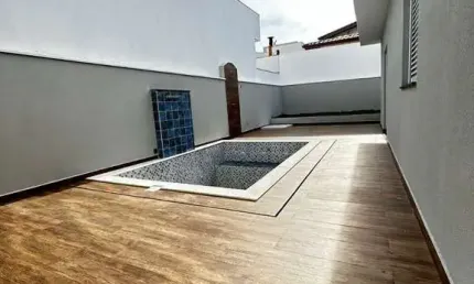 Excelente casa térrea à venda no condomínio Portal da Primavera em Sorocaba  300 m2 terreno 178 m2 área construída 3 suítes piscina