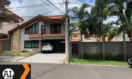 Bela casa à venda no Condomínio Granja Olga II em Sorocaba 3 suítes com ar condicionado piscina 370 m2 da área construída