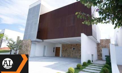 Linda Casa à venda no Condomínio Alphaville 3 assobradada, próximo ao Shopping Iguatemi, fácil acesso a Rodovia Raposo Tavares,Terreno 532 m2