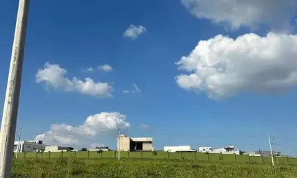 Não perca a oportunidade de adquirir um terreno dos sonhos no condomínio Terras Alpha do renomado grupo Alphaville, com uma área de 300,00 m2