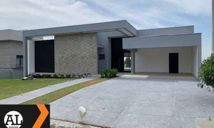 Casa TÉRREA para venda no condomínio Village Ipanema 1 em Araçoiaba da Serra com terreno de 894 m2 e 248 m2 de área construída