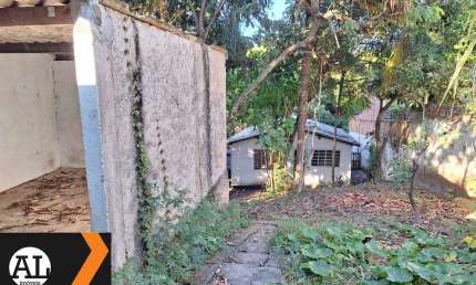 Chácara na cidade à venda 10 m X 50 m caído p os fundos, total 500 m2 Jardim Europa, divisa com o Parque das Aguas Vermelhas