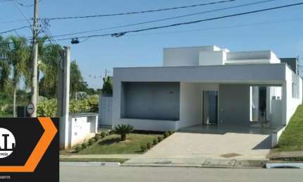 Casa térrea para locação ou venda no condomínio Chácara Ondina em Sorocaba 3 suítes e piscina.