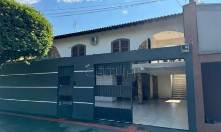 Casa com 3 quartos à venda na Rua Adriano Marino Gomes, 166, Monte Belo, Londrina